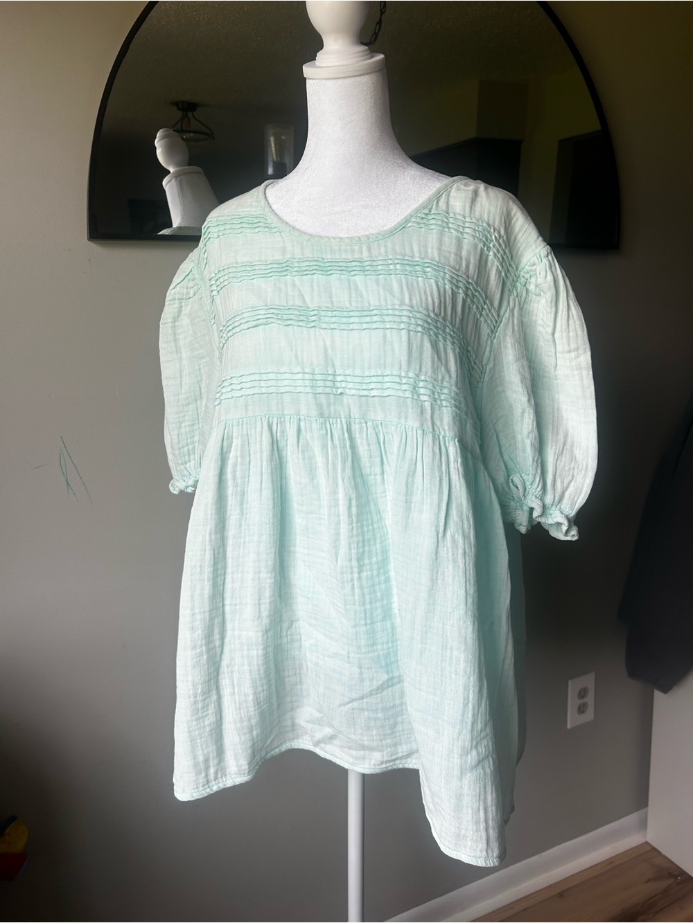 Simply Southern Mint Green Puff-Sleeve Peasant Top size XL